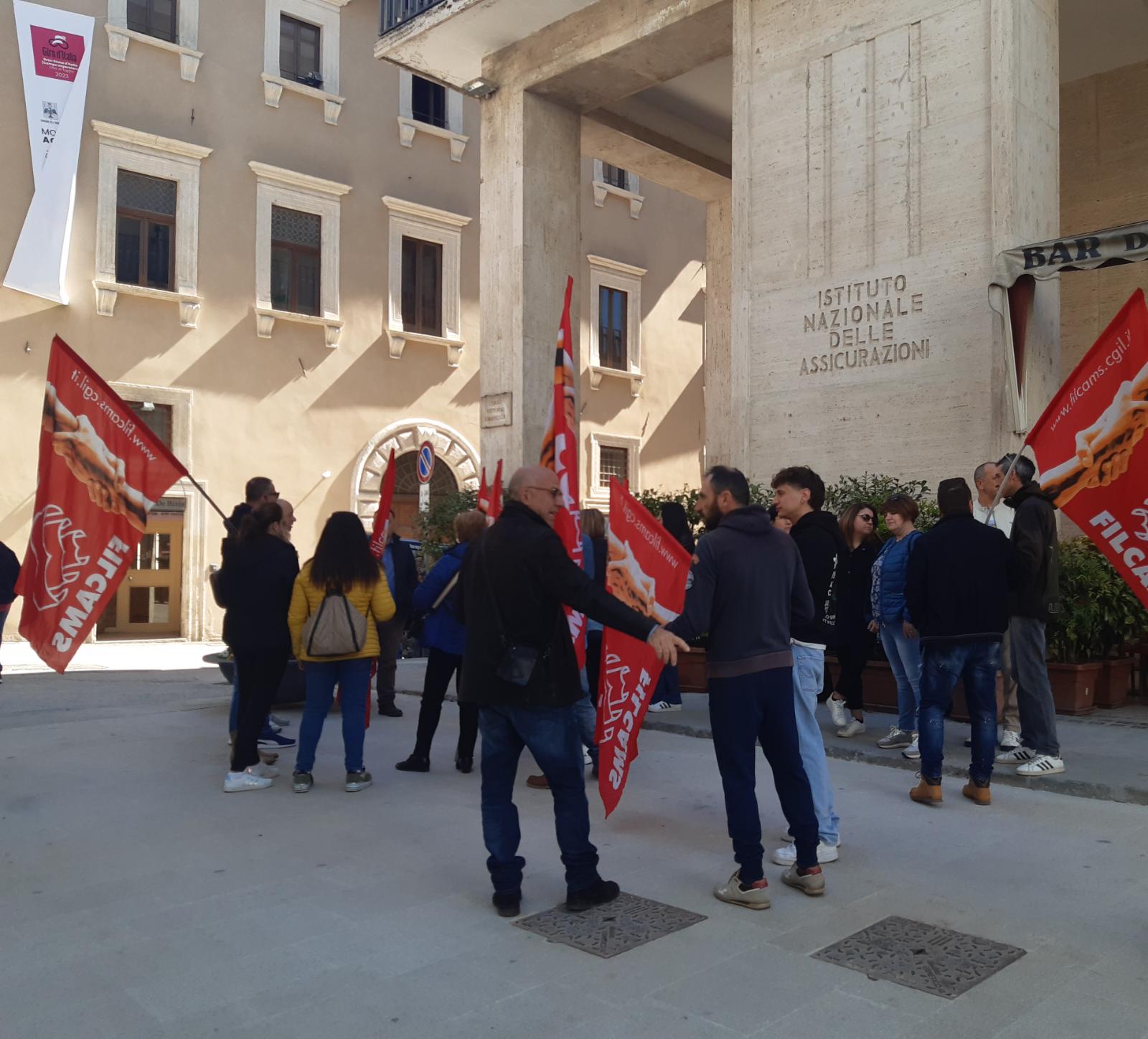 cgil filcams protesta autisti 1