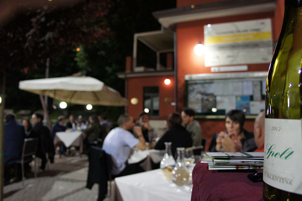 fotOcchiuzzi vino lavalentina